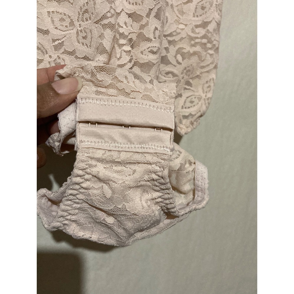 Bali Beige Floral Lace Smoothing Shapewear Bodysuit 36B 8L10 NWT - Picture 2 of 7